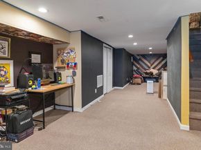 173 W Wyneva Street, Philadelphia PA 19144