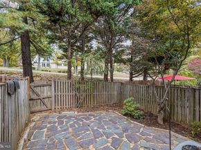 7422 Chummley Court, Falls Church VA 22043