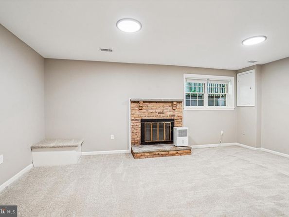 7422 Chummley Court, Falls Church VA 22043