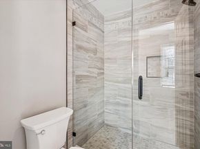 7422 Chummley Court, Falls Church VA 22043