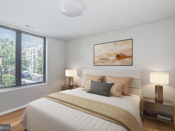 706 16TH Street NE 1, Washington DC 20002