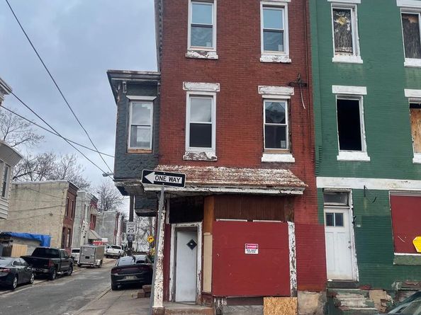 2613 W Montgomery Avenue, Philadelphia PA 19121