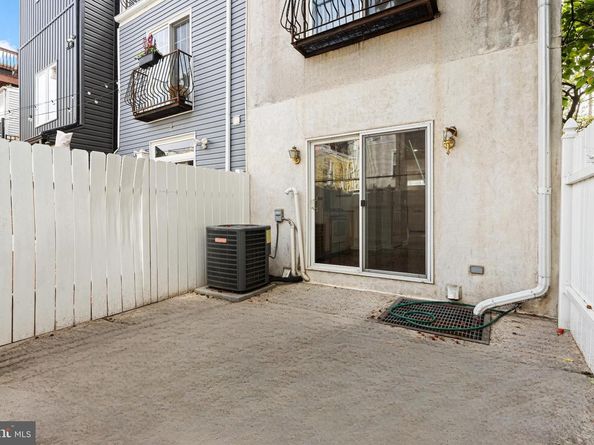 2121 Montrose Street, Philadelphia PA 19146