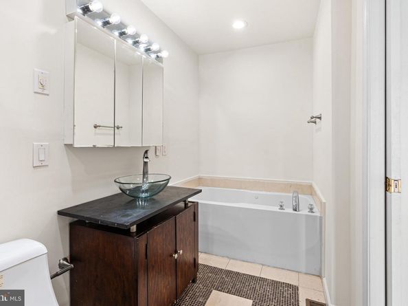 2121 Montrose Street, Philadelphia PA 19146