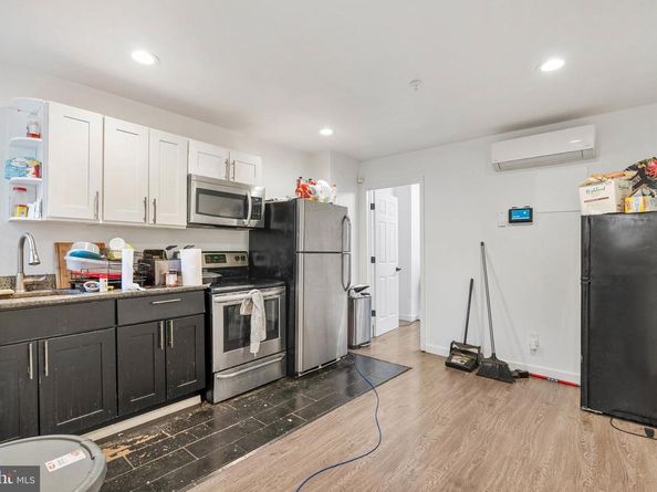 2017 W Oxford Street, Philadelphia PA 19121