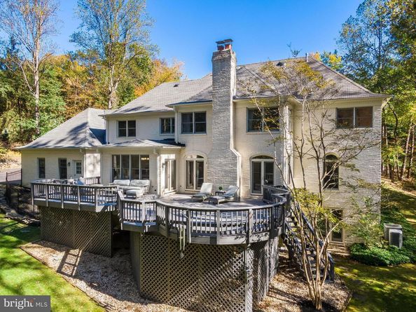 2404 Oakmont Court, Oakton VA 22124
