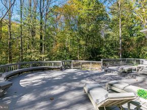 2404 Oakmont Court, Oakton VA 22124