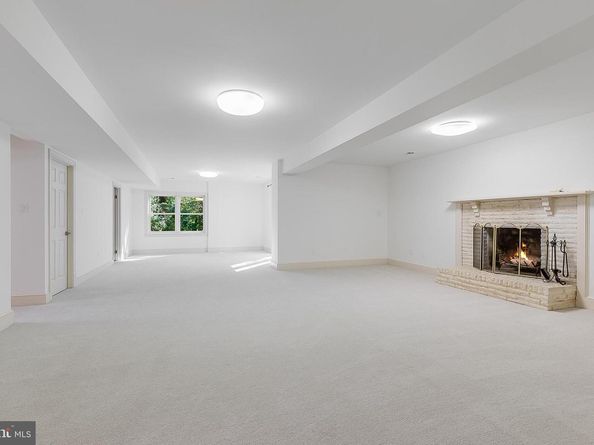 2404 Oakmont Court, Oakton VA 22124