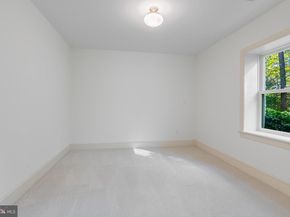 2404 Oakmont Court, Oakton VA 22124