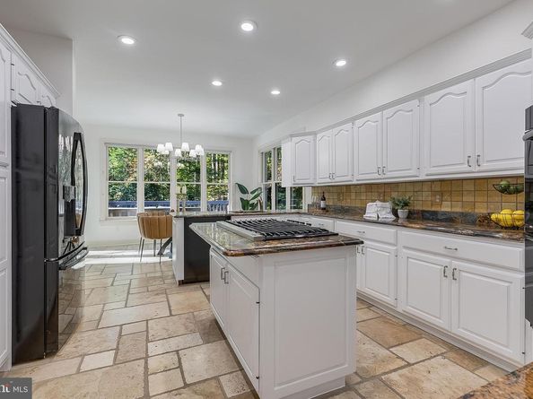 2404 Oakmont Court, Oakton VA 22124