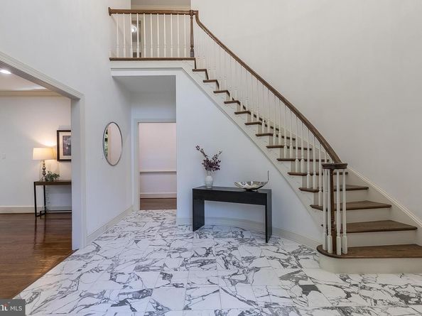 2404 Oakmont Court, Oakton VA 22124