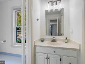 2404 Oakmont Court, Oakton VA 22124