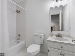 2404 Oakmont Court, Oakton VA 22124