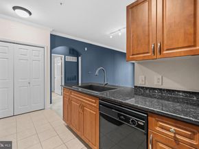 12925 Centre Park Circle 304, Herndon VA 20171