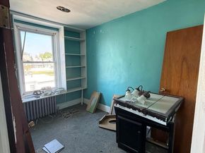 Undisclosed Address #PADE2115828, Crum Lynne PA 19022