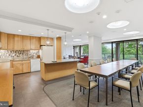 1101 S Arlington Ridge Road 710, Arlington VA 22202