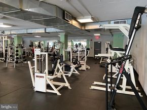 4600 S Four Mile Run Drive 827, Arlington VA 22204