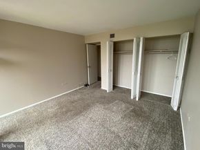 4600 S Four Mile Run Drive 827, Arlington VA 22204