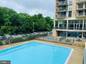 4600 S Four Mile Run Drive 827, Arlington VA 22204