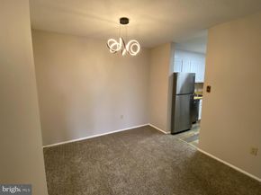 4600 S Four Mile Run Drive 827, Arlington VA 22204