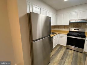 4600 S Four Mile Run Drive 827, Arlington VA 22204