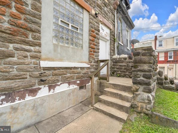 162 W Manheim Street, Philadelphia PA 19144