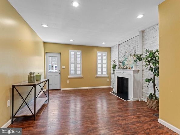 2423 Madison Square, Philadelphia PA 19146