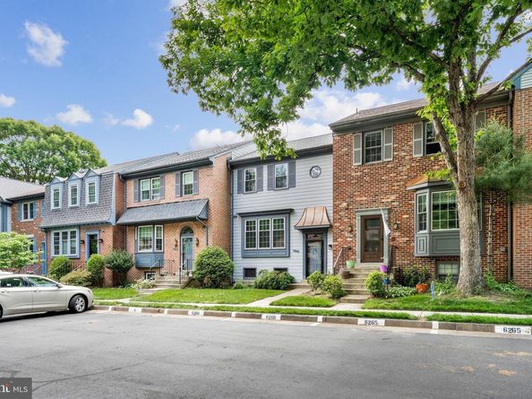 2827 Kelly Square, Vienna VA 22181