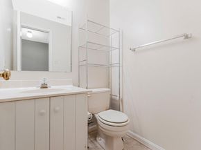 2827 Kelly Square, Vienna VA 22181
