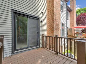 2827 Kelly Square, Vienna VA 22181