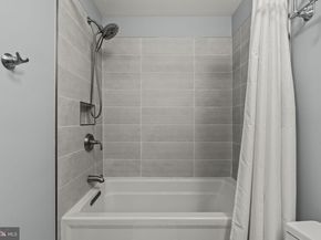 1903 Spruce Street 2C, Philadelphia PA 19103