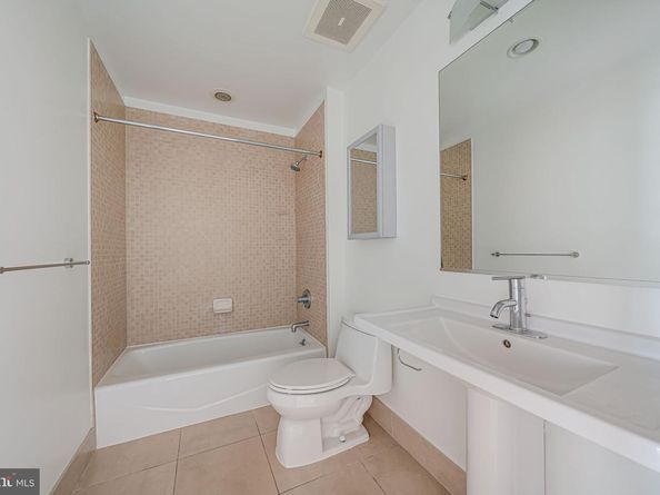 2125 14TH Street NW 619, Washington DC 20009