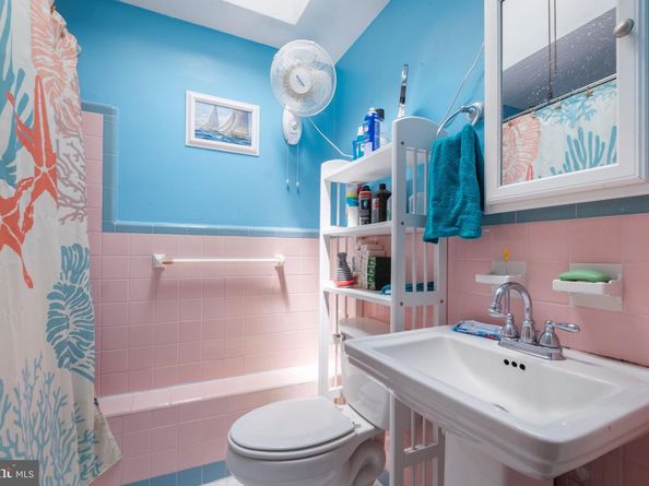2133 Mckinley Street, Philadelphia PA 19149