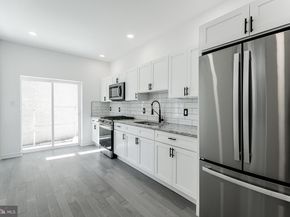 912 N 30TH Street, Philadelphia PA 19130