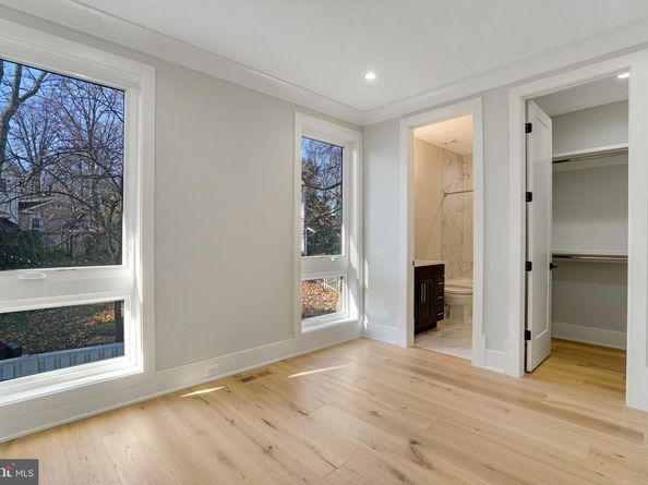 4003 Annandale Road, Annandale VA 22003