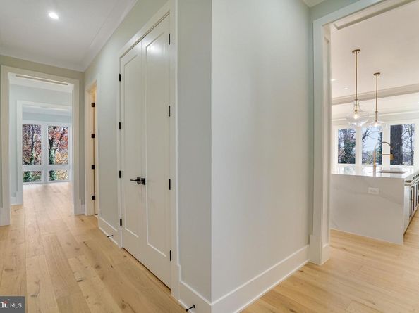 4003 Annandale Road, Annandale VA 22003