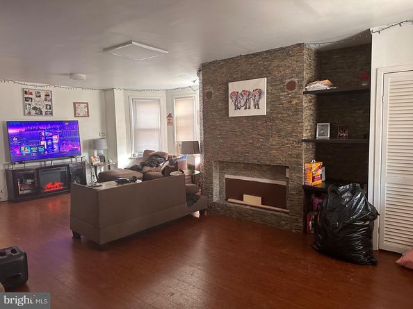 105 Jackson Avenue, Collingdale PA 19023