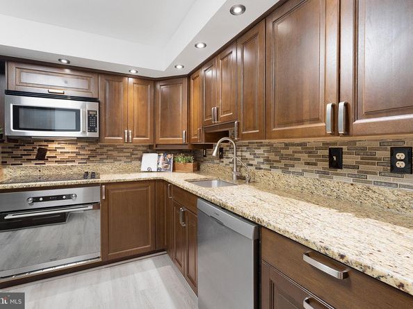2323 Middle Creek Lane, Reston VA 20191