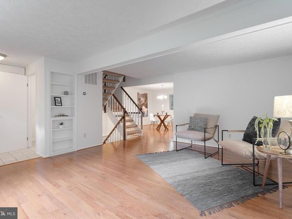 2323 Middle Creek Lane, Reston VA 20191