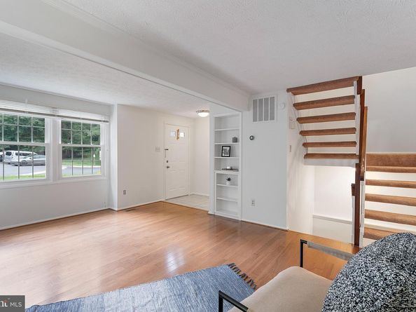 2323 Middle Creek Lane, Reston VA 20191