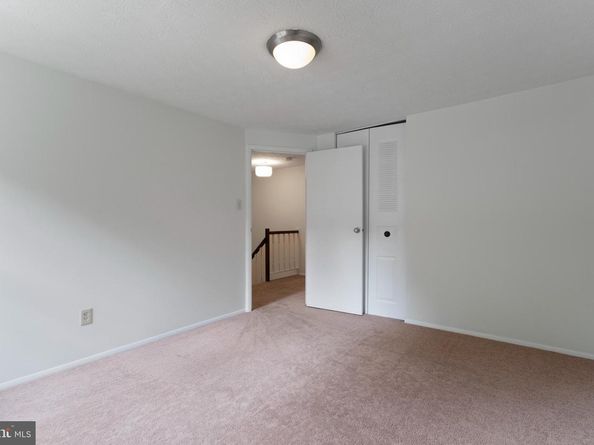 2323 Middle Creek Lane, Reston VA 20191