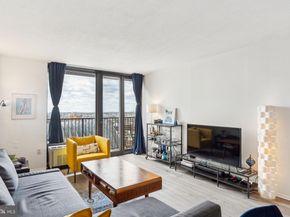 1420 Locust Street 17R, Philadelphia PA 19102