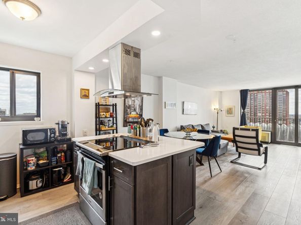 1420 Locust Street 17R, Philadelphia PA 19102