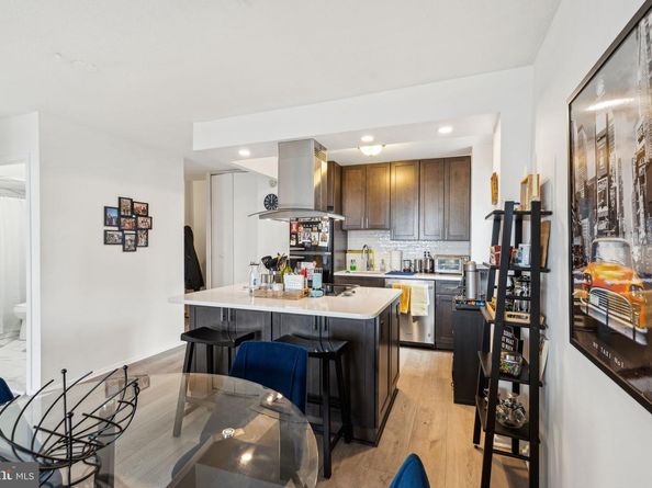 1420 Locust Street 17R, Philadelphia PA 19102