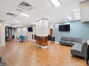 1420 Locust Street 17R, Philadelphia PA 19102
