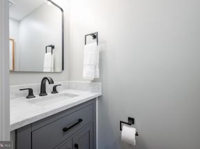 6 W Mount Ida Avenue, Alexandria VA 22305