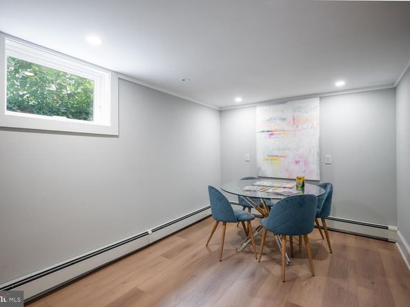 6 W Mount Ida Avenue, Alexandria VA 22305