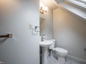 6 W Mount Ida Avenue, Alexandria VA 22305
