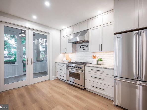 6 W Mount Ida Avenue, Alexandria VA 22305