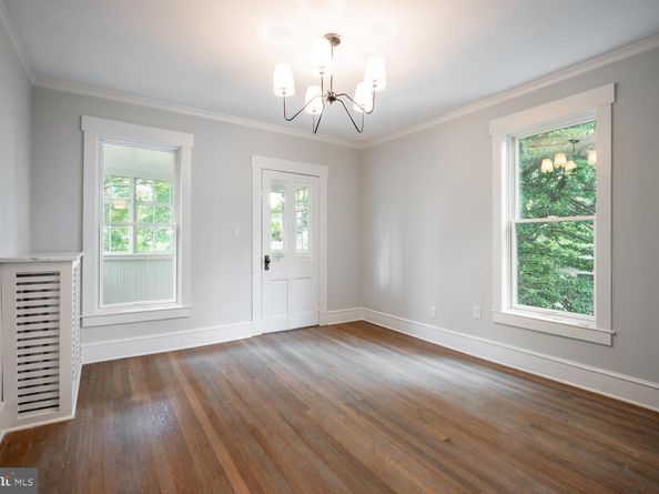 6 W Mount Ida Avenue, Alexandria VA 22305
